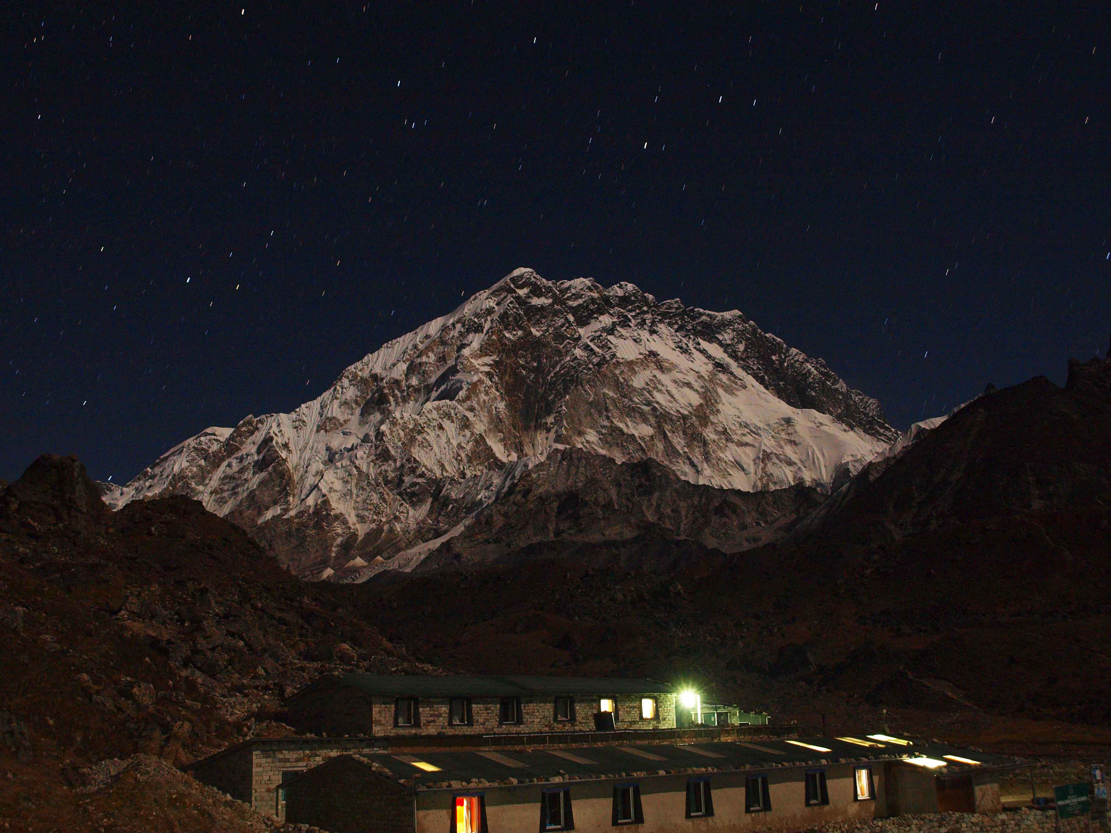 stargazing in Lobuche Everest Base Camp